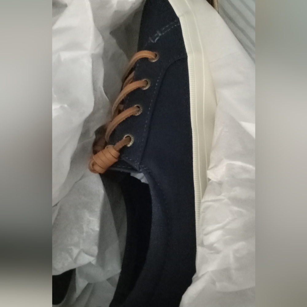 Sperry's tennis shoes